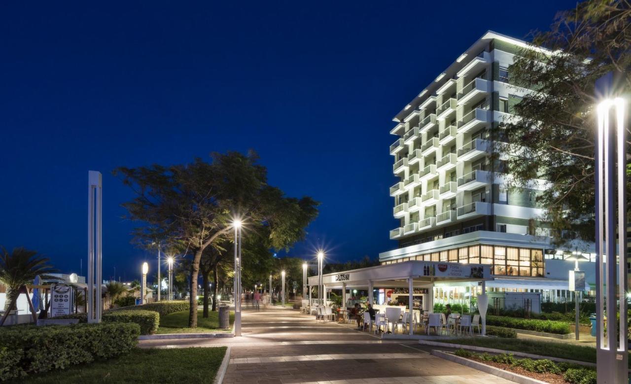 Hotel Abner'S Riccione Bagian luar foto