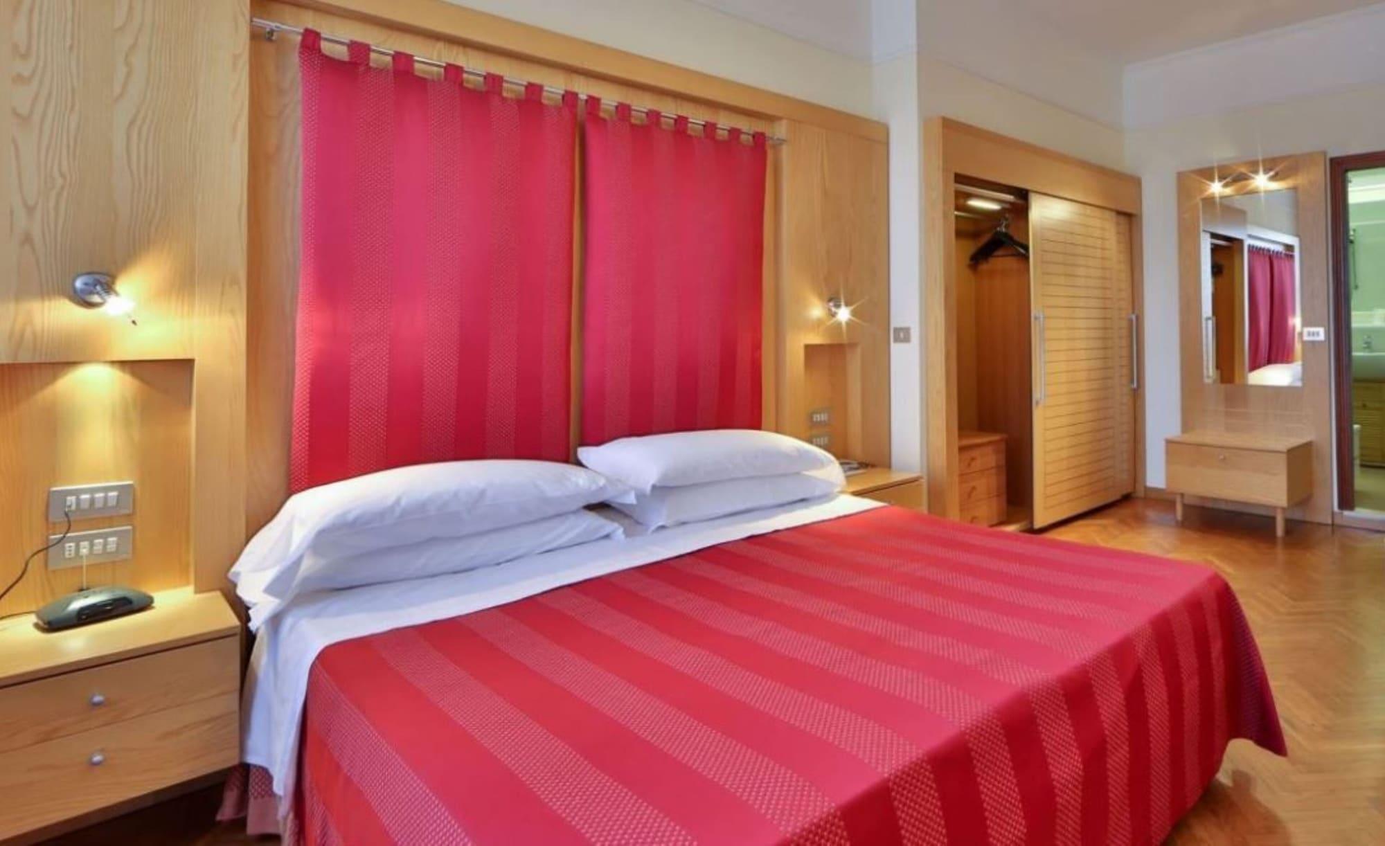 Hotel Abner'S Riccione Bagian luar foto
