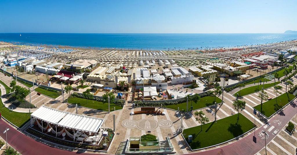 Hotel Abner'S Riccione Bagian luar foto